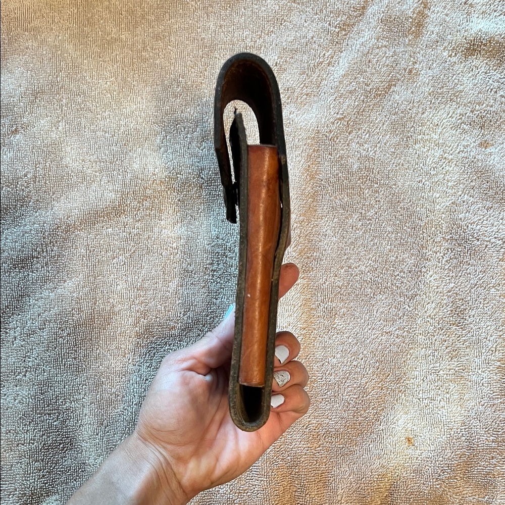 Saddle cell phone holder (for back-cinch!) - Picture 3 of 9